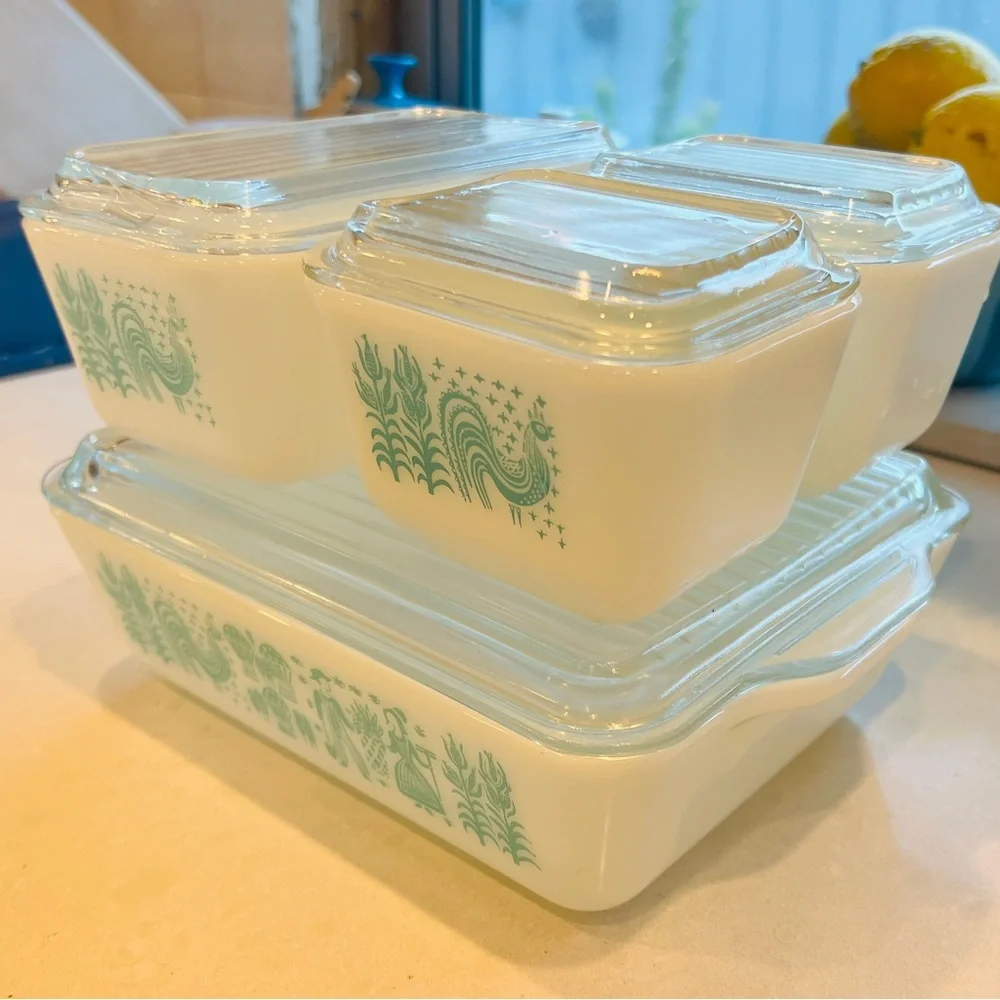 Vintage Pyrex Amish Butterprint Set of 4 Refrigerator Dishes w/ Lids Turquoise - Picture 5 of 8